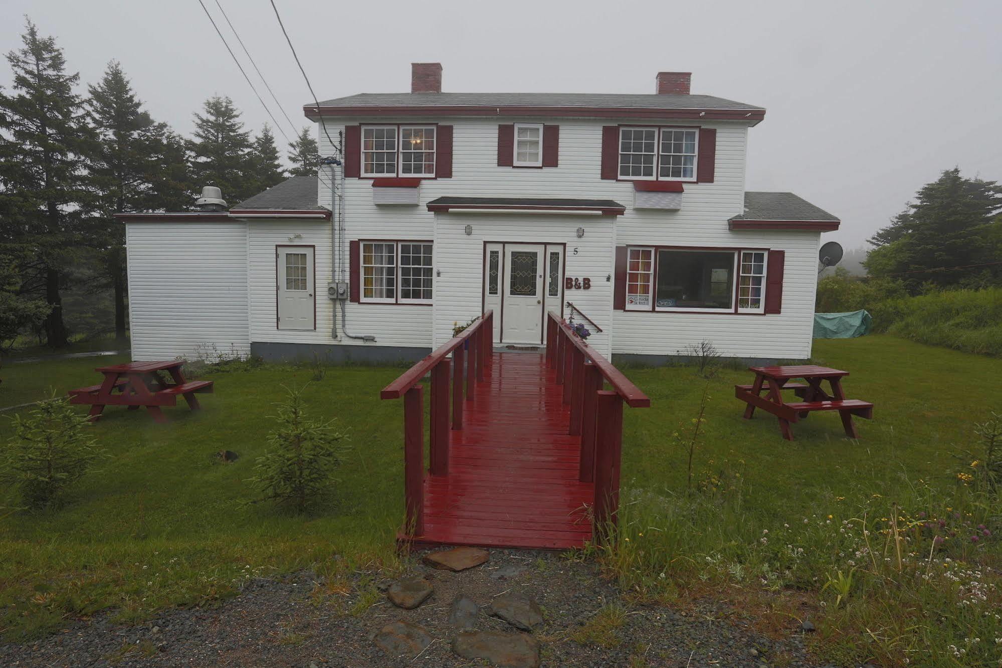 Meems Elliston B&B Exterior foto